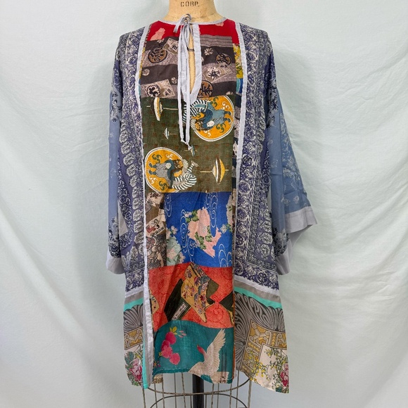 Johnny Was 100% Silk Kimono Style Coverup Size Small NWOT - Picture 1 of 12